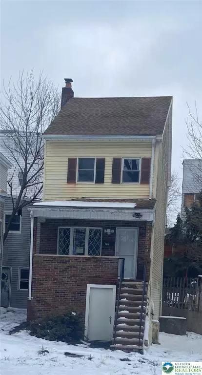 215 E Cherry St, Shenandoah, PA 17976