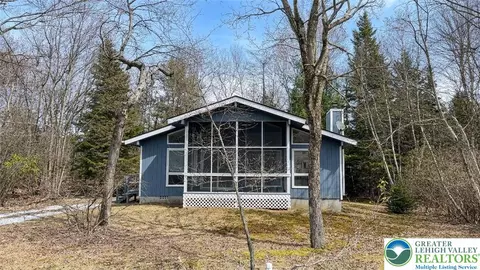 6522 Runnymead Ln, Coolbaugh Twp, PA 18466