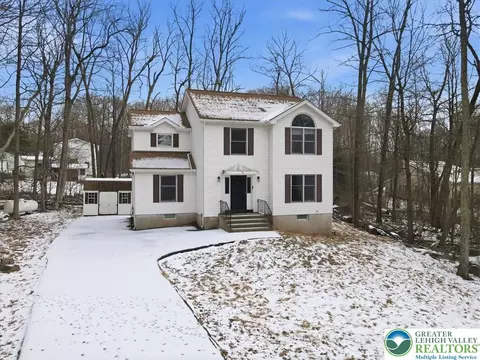 5528 Elmwood St, Tannersville, PA 18372