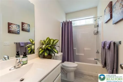 Bath - 3697 Cottage Dr, Bethlehem, PA 18020 photo 1 of 3