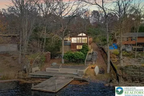 6361 Lakeshore Dr E, East Stroudsburg, PA 18302
