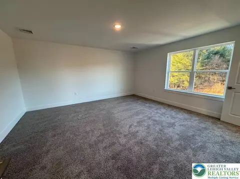 Bedroom - 3102 Moyer Rd, Hellertown, PA 18055 photo 5 of 10