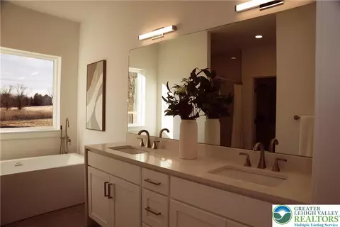 Bath - 3102 Moyer Rd, Hellertown, PA 18055 photo 1 of 5