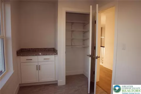 Entry Way - 3102 Moyer Rd, Hellertown, PA 18055 photo 3 of 4