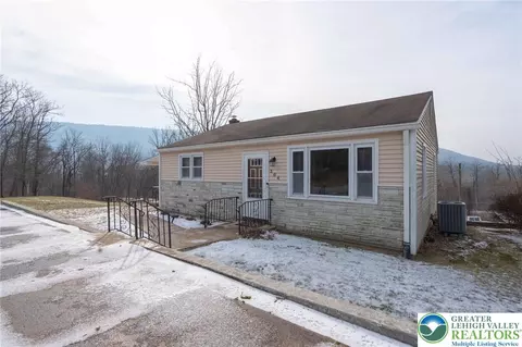 304 White St, Lehighton, PA 18235