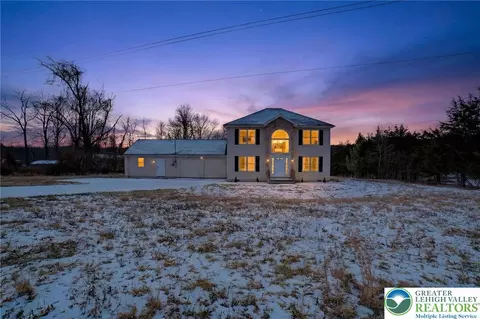 5693 Neola Rd, Stroudsburg, PA 18360