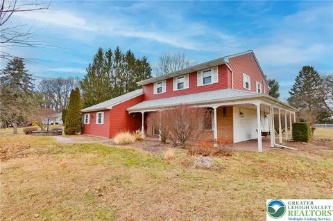 7685 Bryn Dr, Coopersburg, PA 18036