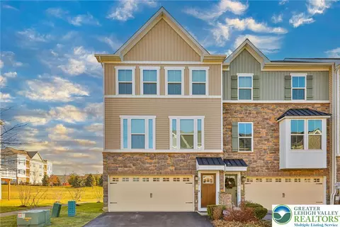 2364 Raya Way, Easton, PA 18045