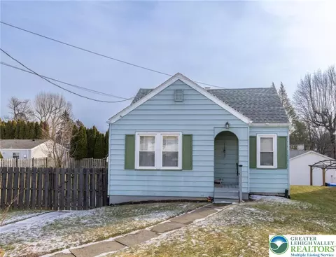 2732 Oregon St, Palmer Township, PA 18045