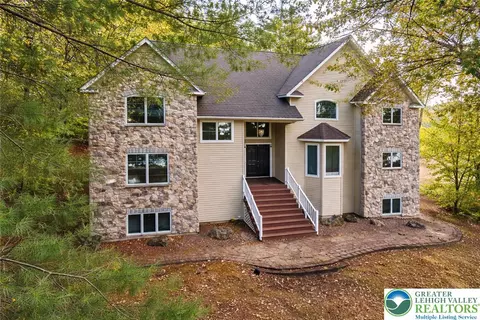 205 Osprey Way, East Stroudsburg, PA 18302