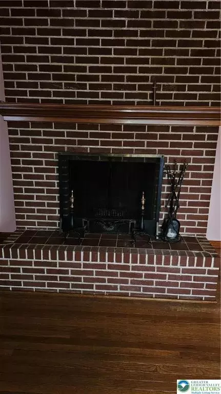 Living - 325 E Walnut St, Hellertown, PA 18055 photo 6 of 7