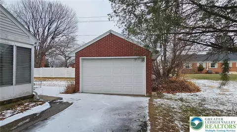 Other - 325 E Walnut St, Hellertown, PA 18055 photo 1 of 16