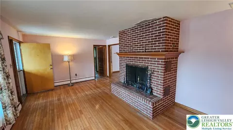 Living - 325 E Walnut St, Hellertown, PA 18055 photo 2 of 7