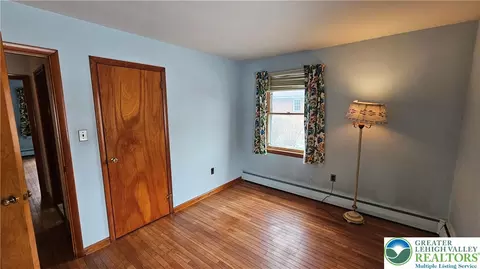 Bedroom - 325 E Walnut St, Hellertown, PA 18055 photo 6 of 8