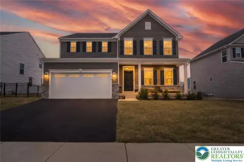 820 Hendon Ln, Catasauqua, PA 18032