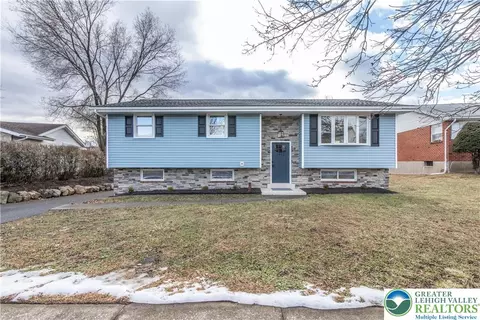 1453 Stanford Rd, Bethlehem, PA 18018