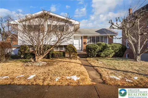 245 N 7th St, Bangor, PA 18013