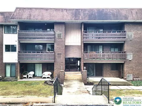 1590 Alta Dr #D9, Whitehall, PA 18052