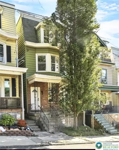 312 S Jackson St, Pottsville, PA 17901