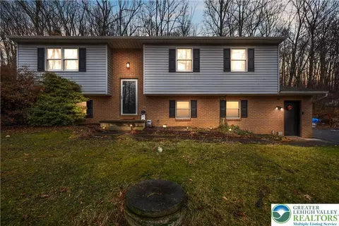 147 Smoketown Rd, Mertztown, PA 19539