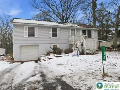 114 Carol Rd, East Stroudsburg, PA 18302