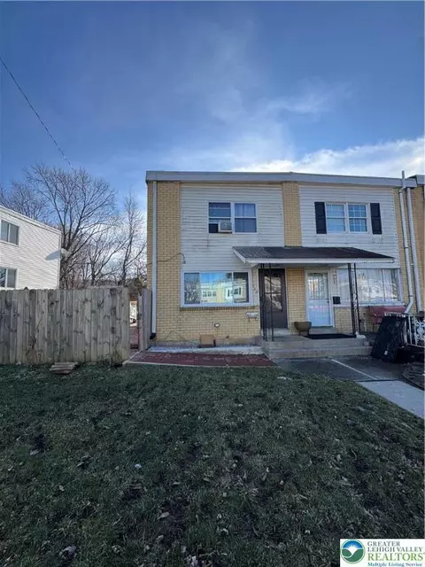 720 Mohawk St, Allentown, PA 18103