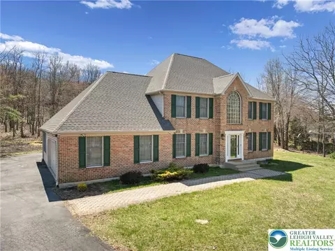 5 Jane Ct, Albrightsville, PA 18210