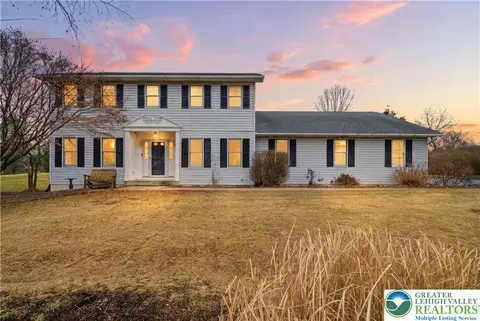 2160 Kecks Rd, Fogelsville, PA 18051