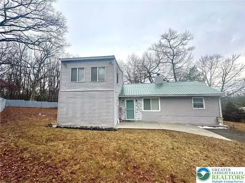 204 Shawnee Dr, East Stroudsburg, PA 18302
