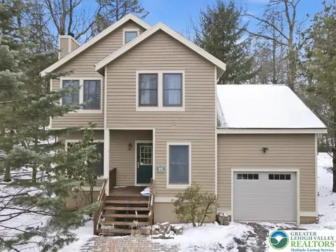 112 High Mountain Ln, Tannersville, PA 18372