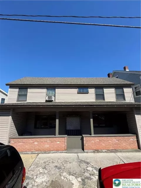 221 E Patterson St E, Lansford, PA 18232