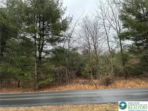 Erie Court, Chestnuthill Twp, PA 18330
