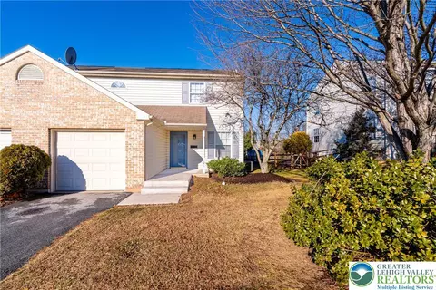 121 E George St, Emmaus, PA 18049