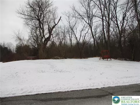 Romaneve Drive, Plainfield Twp, PA 18064