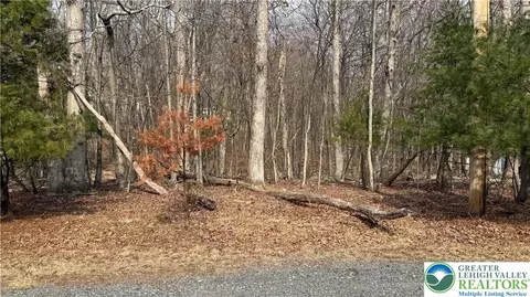 lot24 Green Meadow Dr, Middle Smithfield Twp, PA 18302