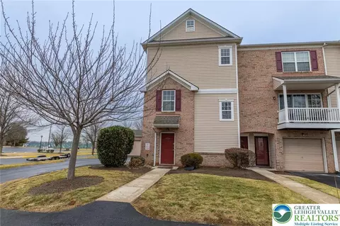6720 Pioneer Dr, Macungie, PA 18062