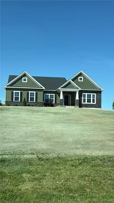 4498 Valley Green Dr #34, Schnecksville, PA 18078