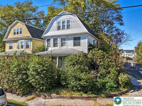 57 Regent St, Wilkes Barre, PA 18702