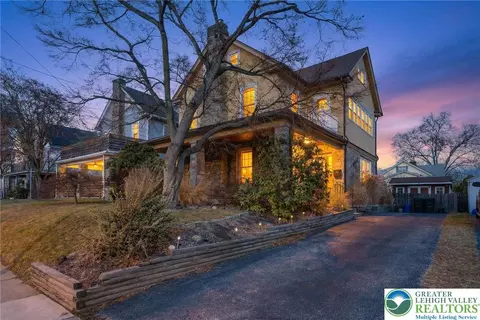 327 Congress Ave, Lansdowne, PA 19050