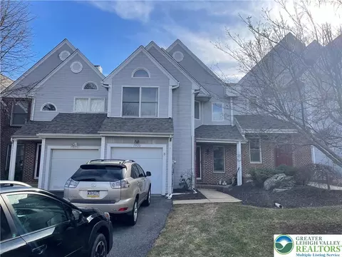 7920 Cross Creek Cir, Macungie Twp, PA 18031