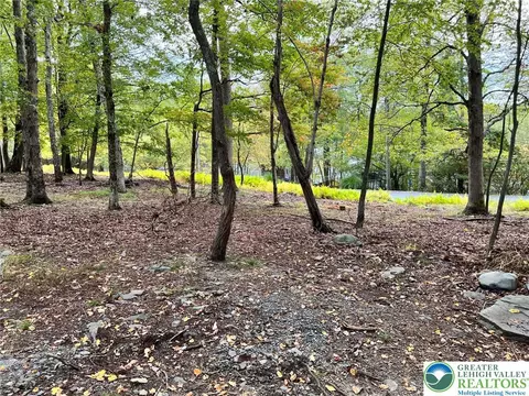 127 Edgewate Dr #LOT 11 ABCD, Delaware Twp, PA 18328