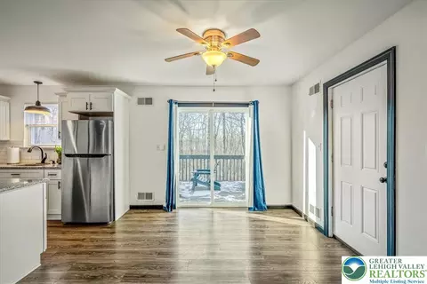 3260 Bluebird Dr, Bushkill, PA 18324 photo 7