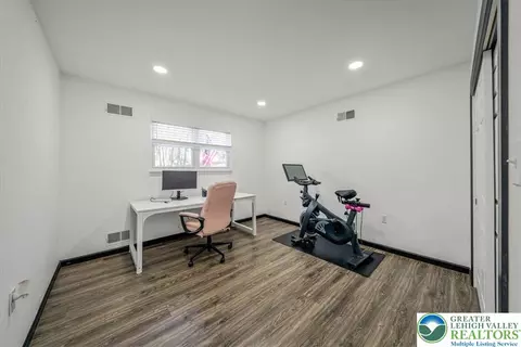 3260 Bluebird Dr, Bushkill, PA 18324 photo 10