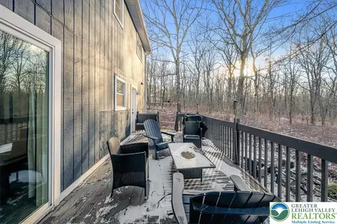 3260 Bluebird Dr, Bushkill, PA 18324 photo 23