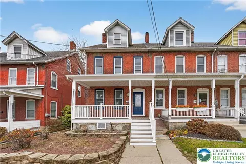 43 Evergreen St, Nazareth, PA 18064