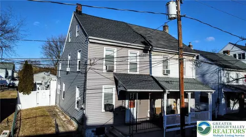 324 Walnut St, Catasauqua, PA 18032