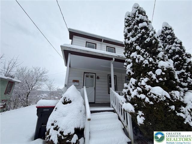 237 Carbon St, Lehighton, PA 18235 | MLS# 770678 | 16 Photos - Movoto