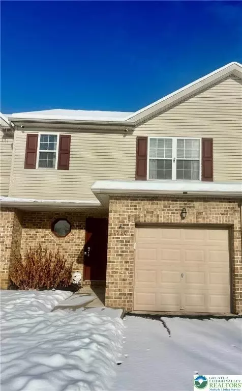 1530 Hawthorn Dr, Easton, PA 18040