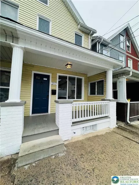 217 E Ridge St, Lansford, PA 18232