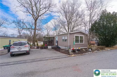 3465 Wolf Pack Dr #162, Orefield, PA 18069